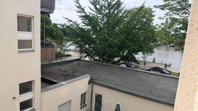 Traumhafte 2-Zimmer-Whg. direkt am Wasser-Altstadt Köpenick NUR Untermiete! — photo 1